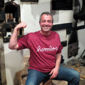 T-Shirt Götz Widmann "harmlos" bordeaux